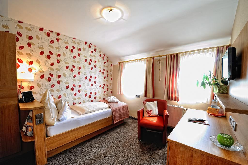 Landhotel Talblick Neuweiler  Екстериор снимка