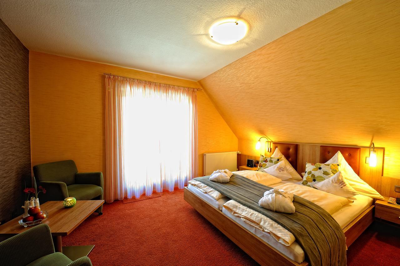 Landhotel Talblick Neuweiler  Екстериор снимка